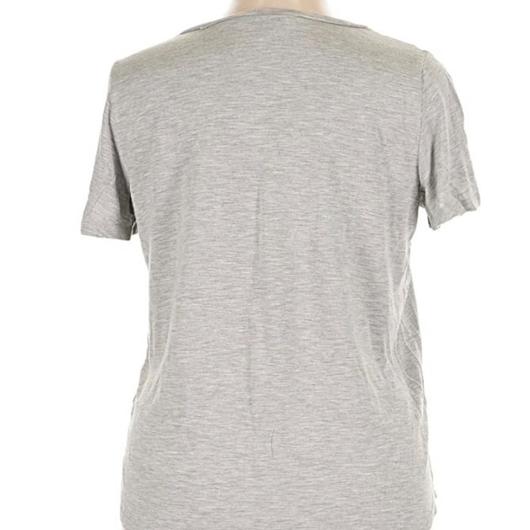 Jessica Simpson V-neckline Top - Picture 2 of 2